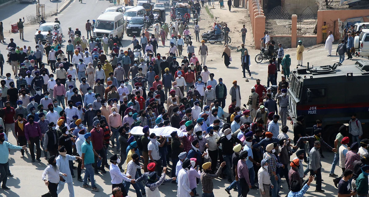 Supinder Kour cremated amid peaceful protest