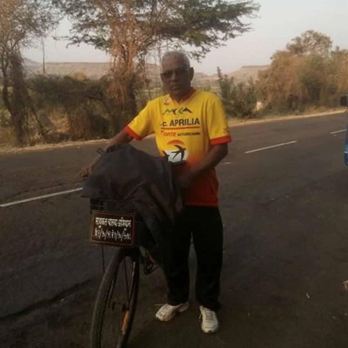 Once having cycled across 17 nations, 67-year-old Mayure on Mission Kashmir to Kanyakumari