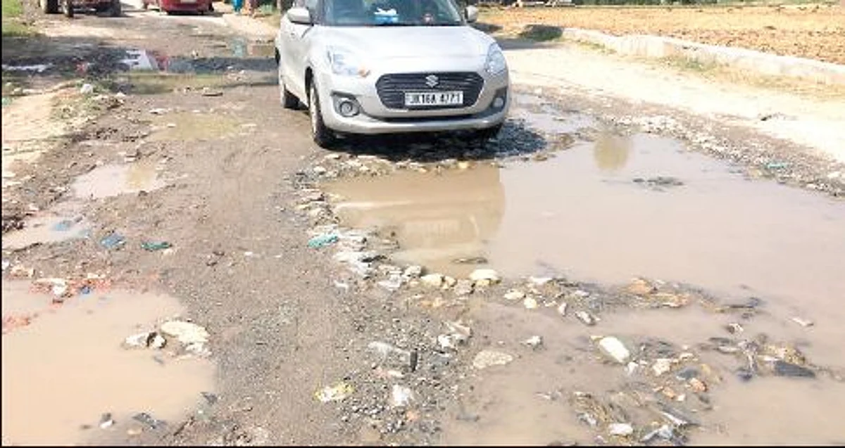 Ganderbal link road in shambles