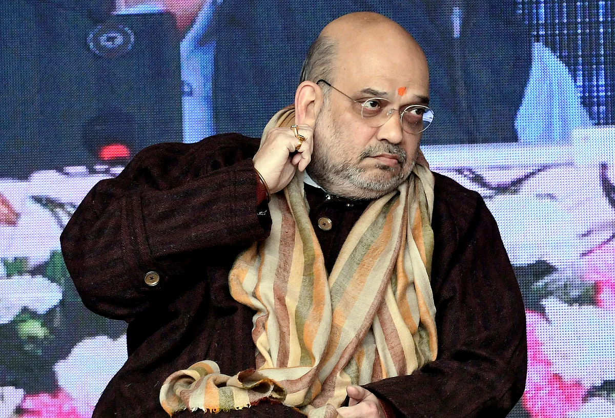 Shah inaugurates Houseboat Festival in Srinagar