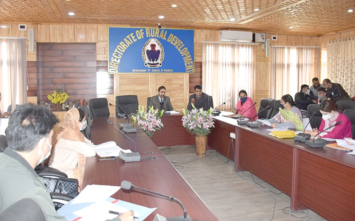 Progress of MGNREGA works reviewed in Srinagar
