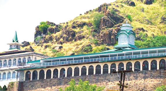At his behest, he entered Darul Shifa Madrasa for further studies, where along with sufism, ethics, education, regular education in jurisprudence, Hadith, Tafseer, literature, logic and philosophy were taught. He used to go to Shamsi Chak seminary to learn about dhikr, worship and ma’rif.