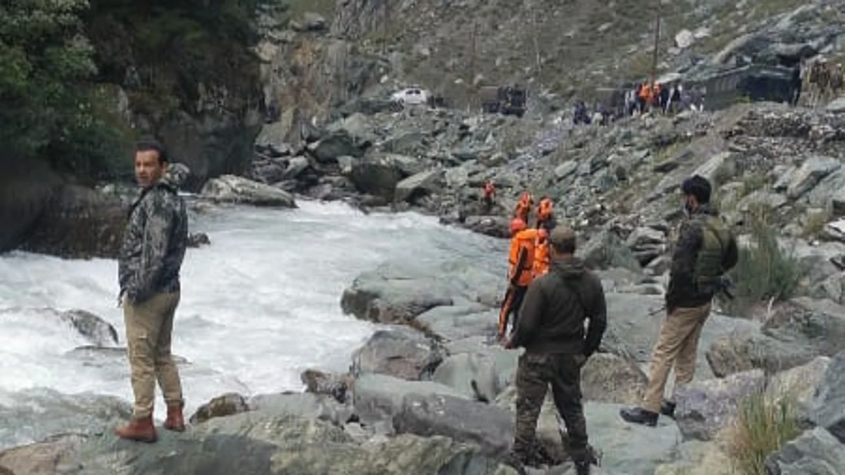 Tourist from Delhi dies after slipping into river in J&K's Ganderbal