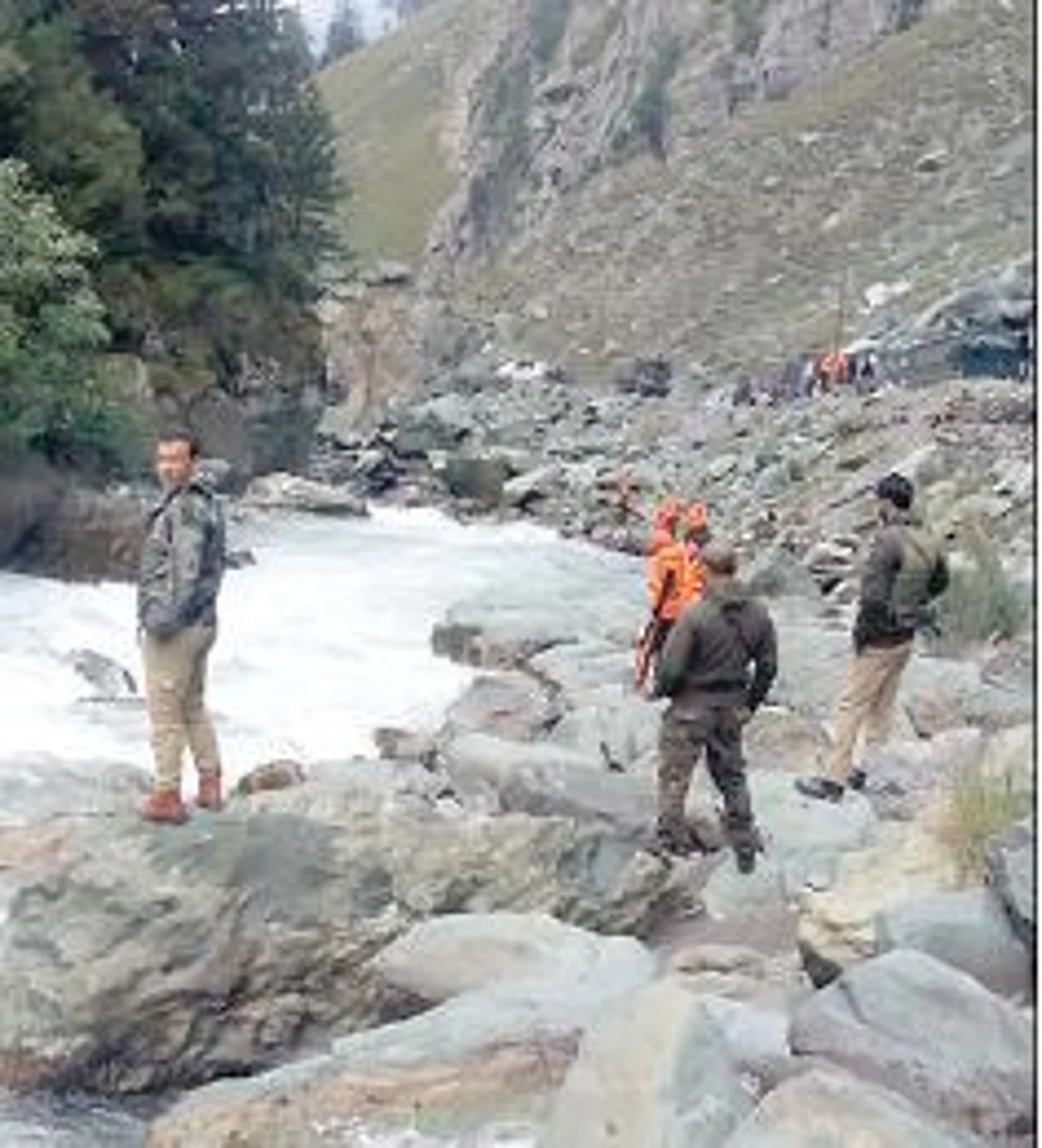 SONAMARG ACCIDENT| Search operation continues to trace missing JCB helper