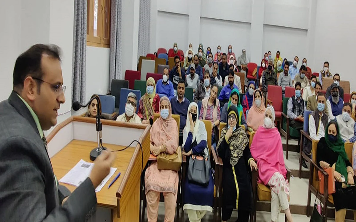 DG IMPARD chairs valedictory function of training courses at IMPARD