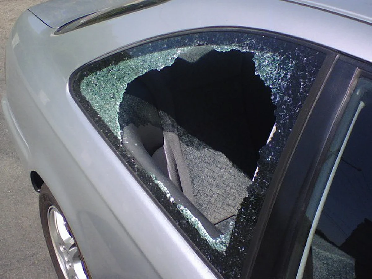 Senior J&K admin official robbed in south Delhi