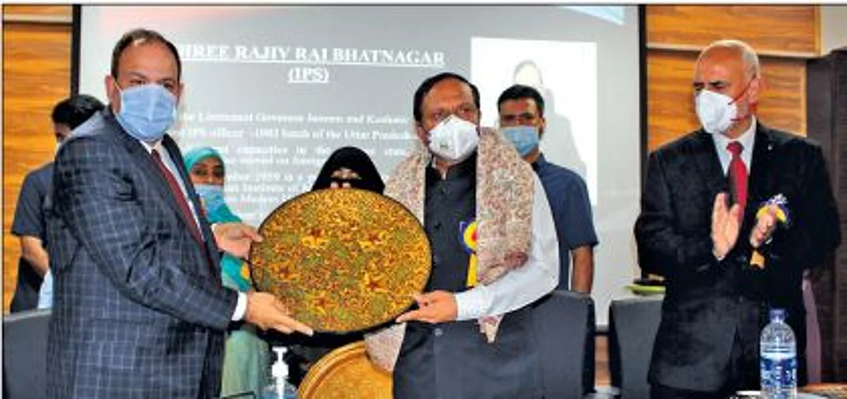 Govt committed to provide best healthcare facilities: Advisor Bhatnagar