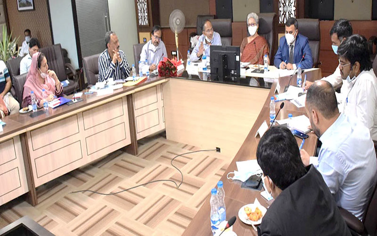CII delegation interacts with FSSAI officials