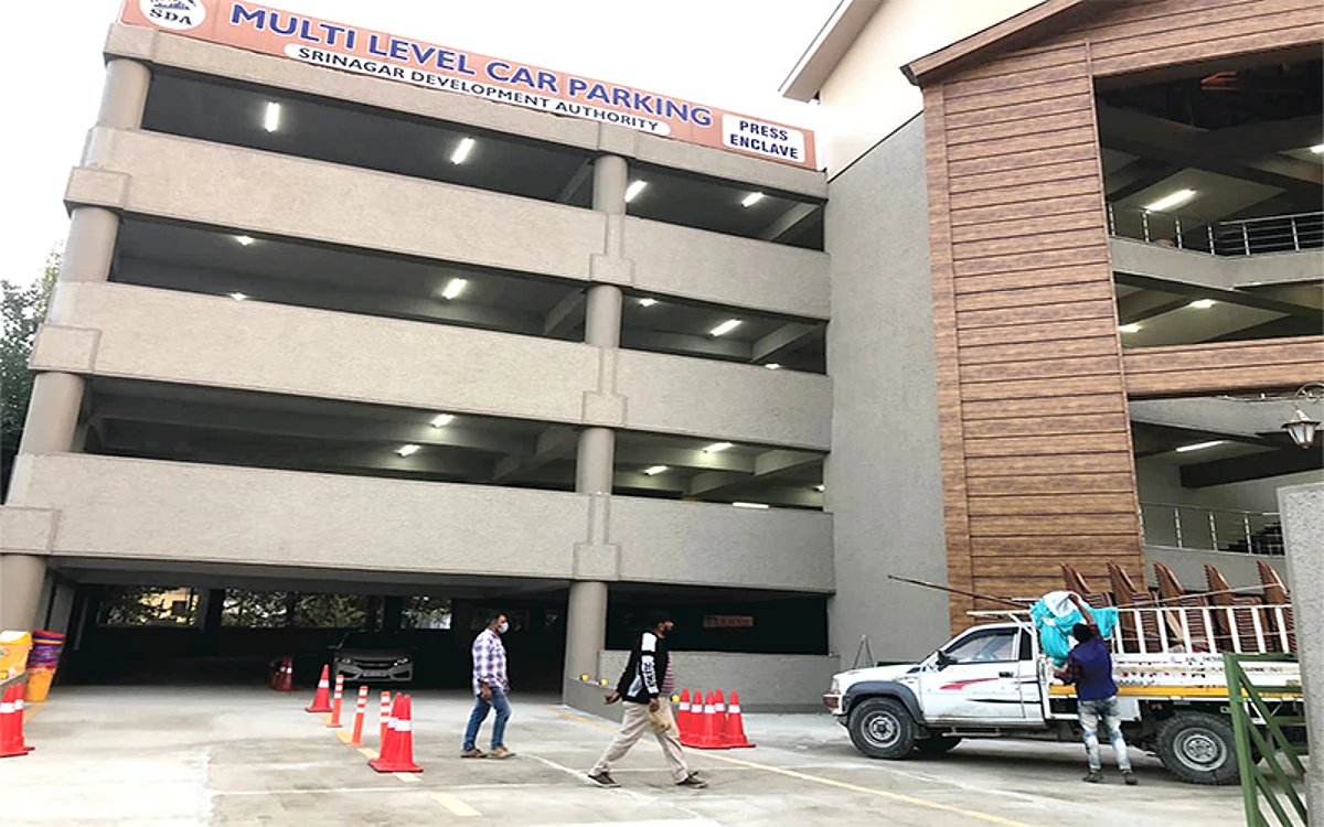 ‘Increase closing time of Multi-level Parking’