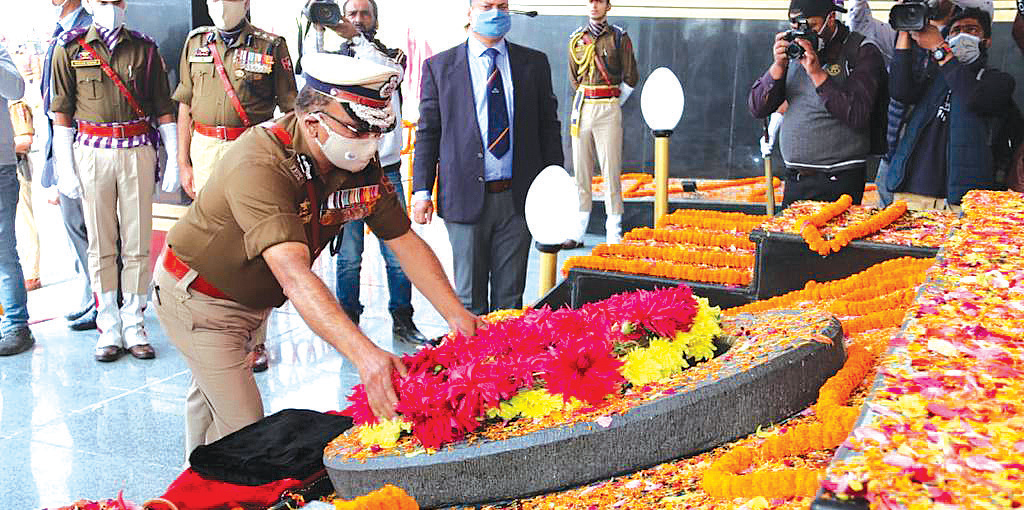 National Police Commemoration Day observed across Kashmir
