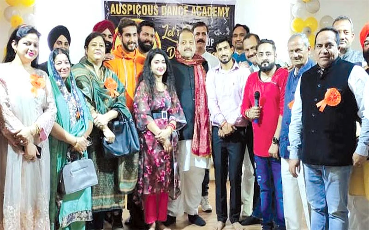 Aim high, sky is the limit: Rana tells budding artists