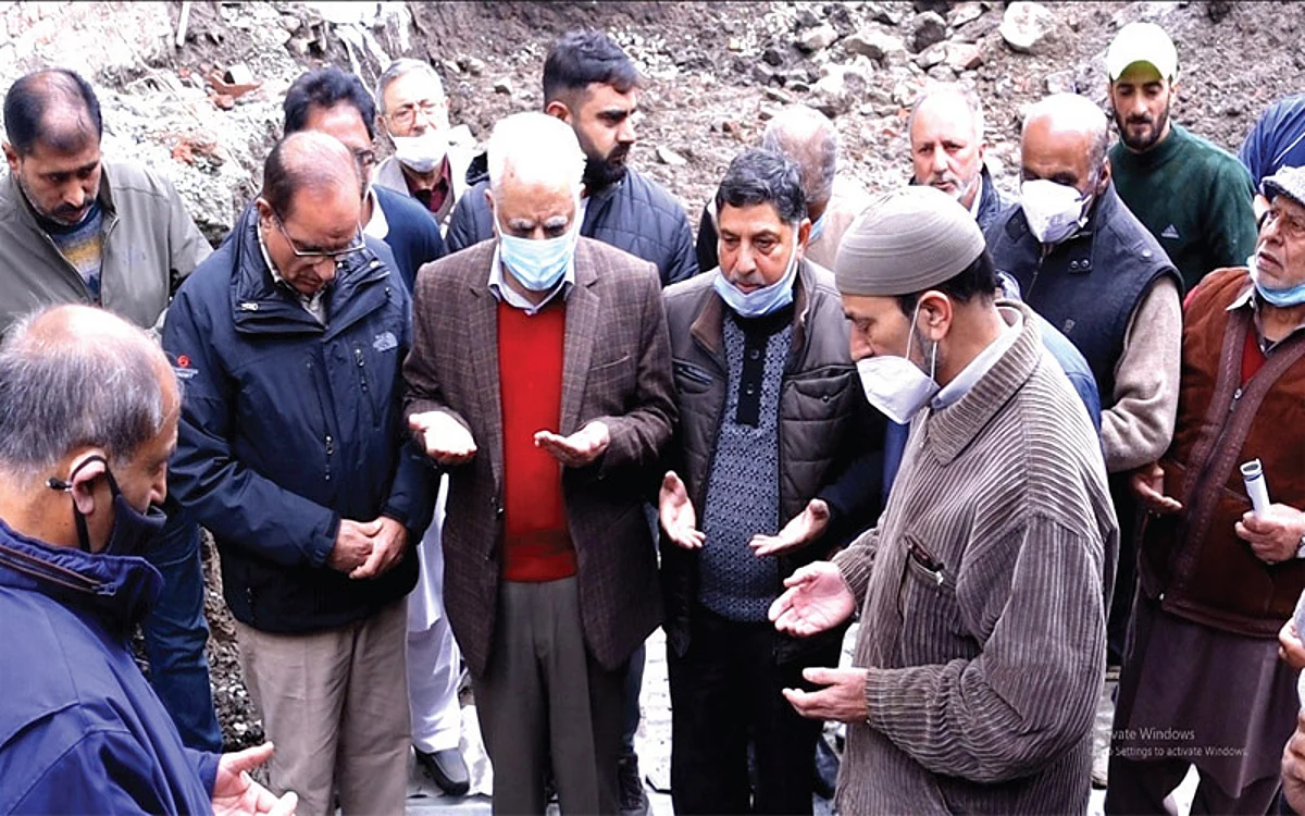 ETK lays foundation of educational awareness centre at Zadibal