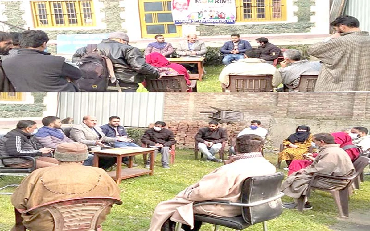 Srinagar Admin holds awareness programmes at Harwan