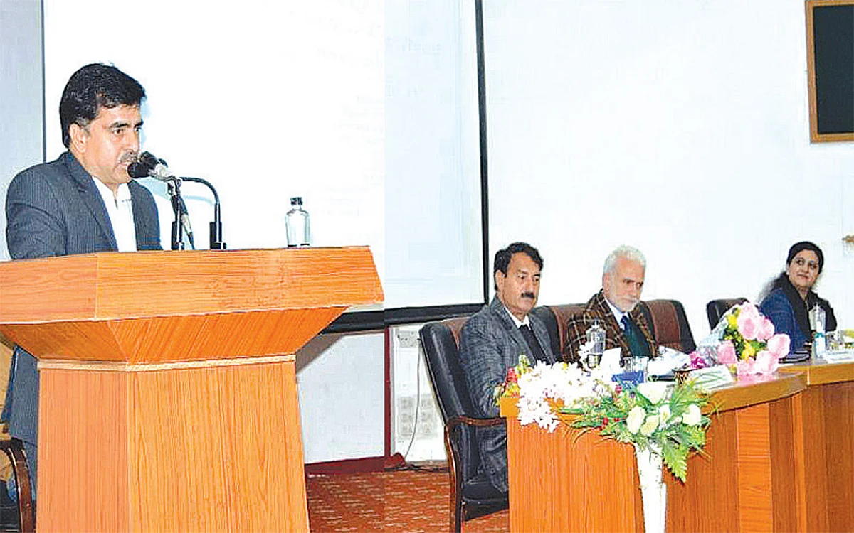 Allama Iqbal Library organises user awareness programme on Elsevier’s ‘Science Direct’