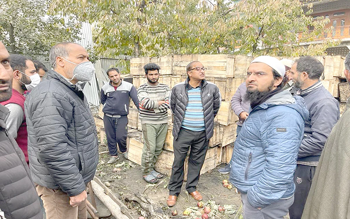 DG Horticulture urges growers to avail benefits of govt schemes
