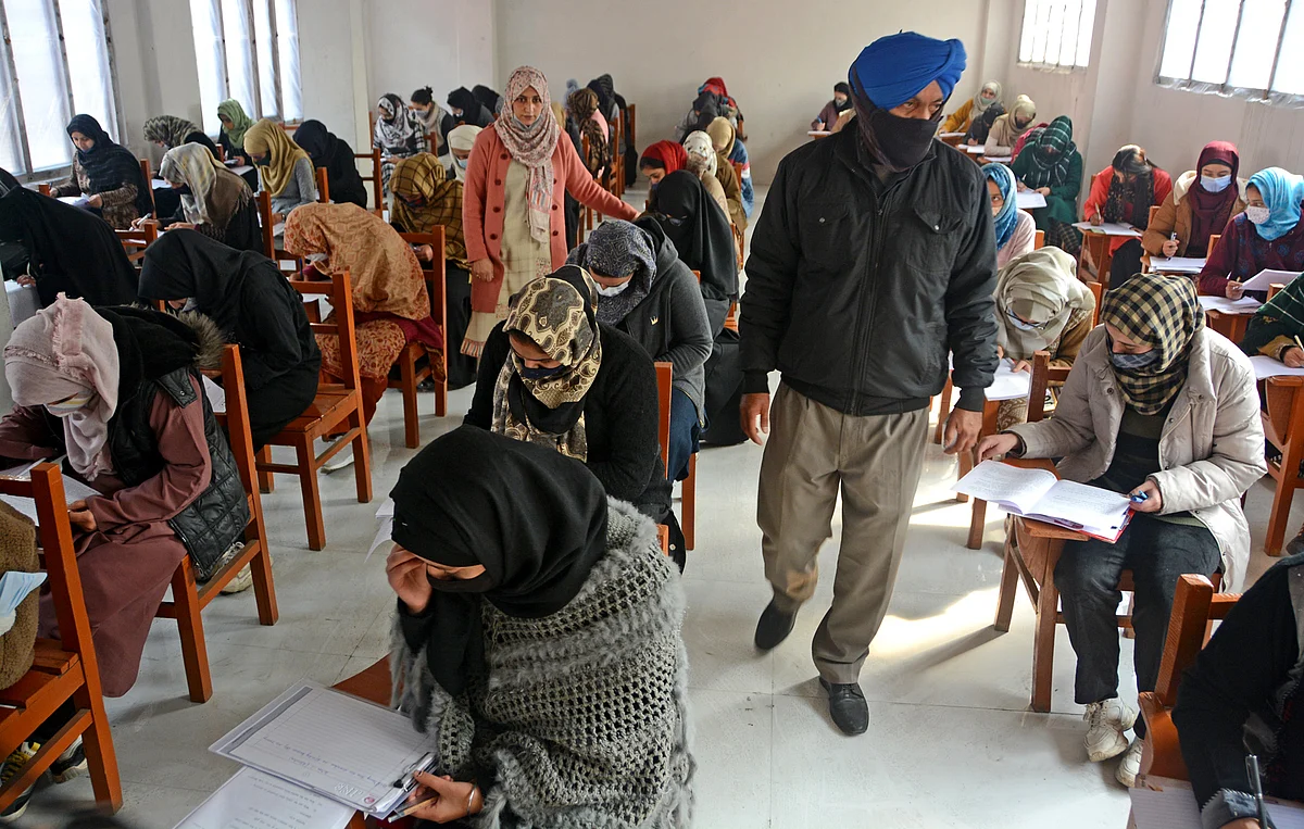 Class 12 exams begin in Kashmir