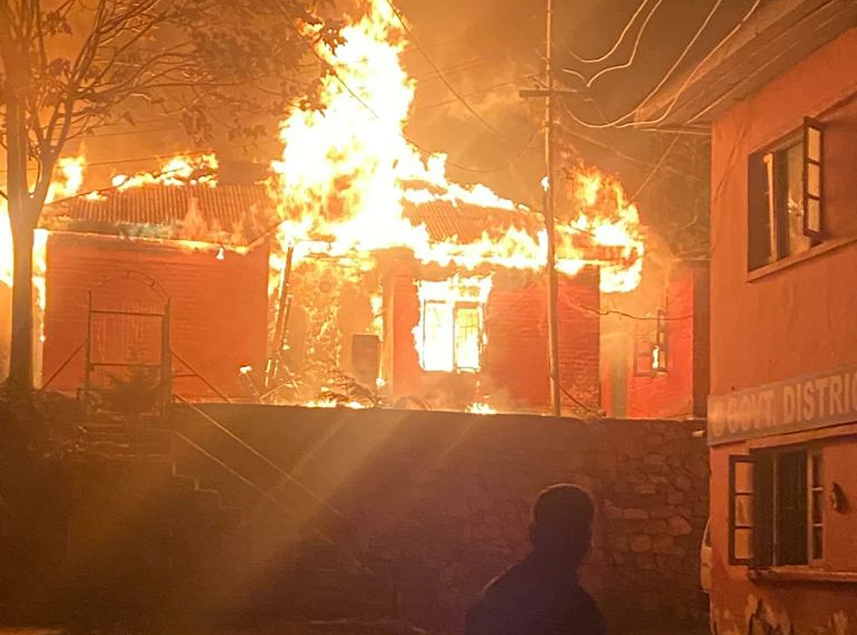 6 houses damaged in Abi Buchwara blaze