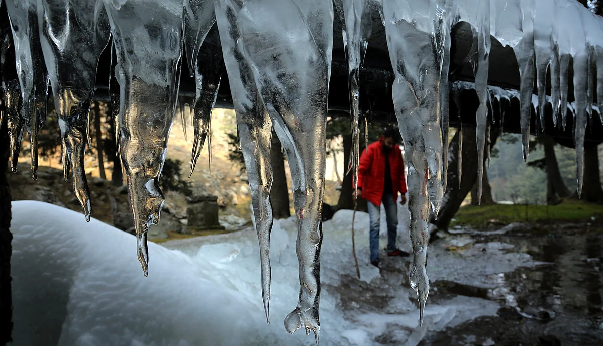 At minus 2.5°C, Srinagar witnesses season's coldest night so far