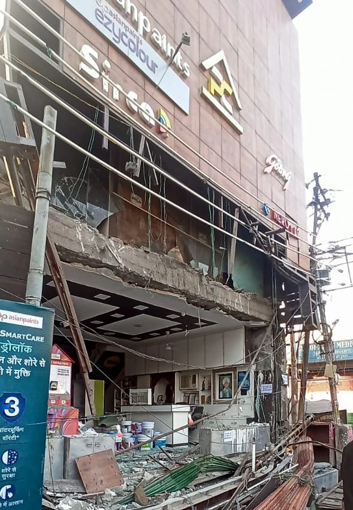 JMC, CCI Jammu at loggerheads during demolition drive