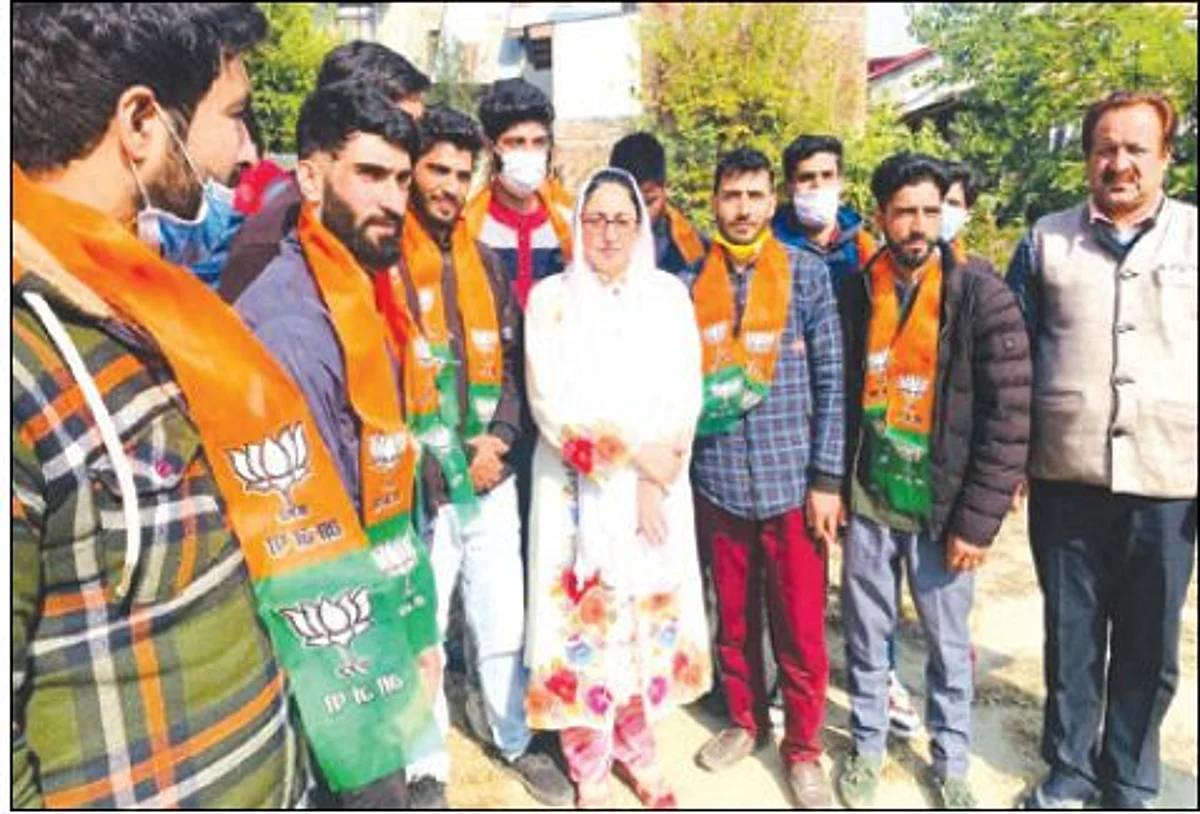 BJP has everything positive for Kashmiri youth: Darakhshan