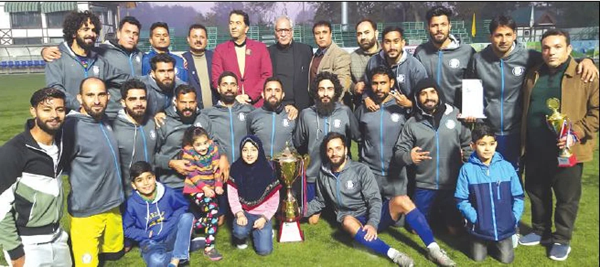 J&K Bank beat Avengers FC to retain Premier Division League title