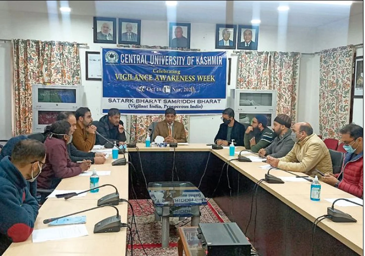 VIGILANCE AWARENESS WEEK | CUK holds sensitization programme