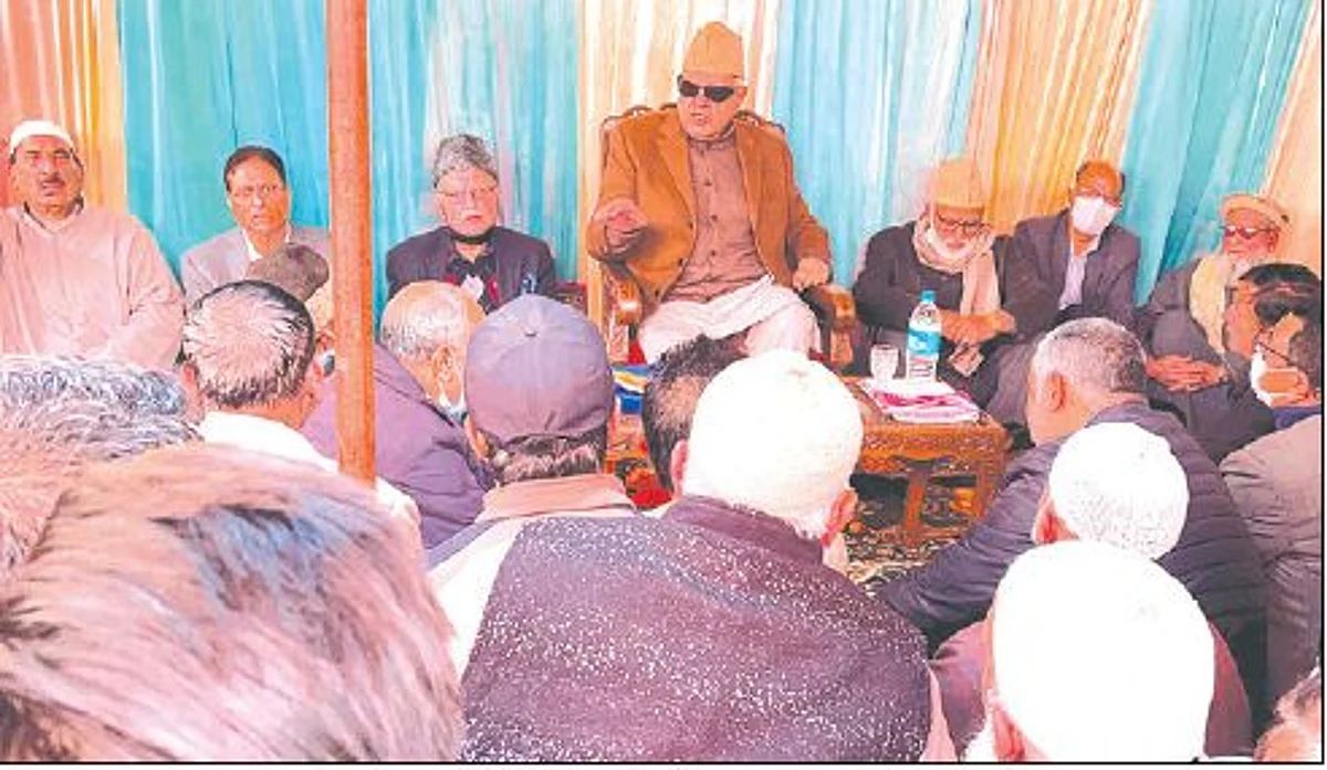 Kashmir’s sufferings beyond economic catastrophe: Farooq