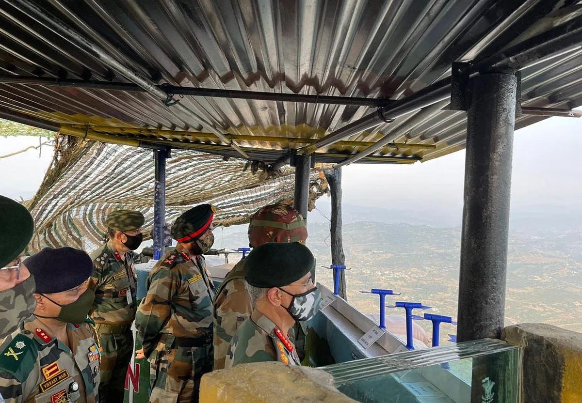 Army Chief carries out aerial reconnaissance of forward areas in Jammu