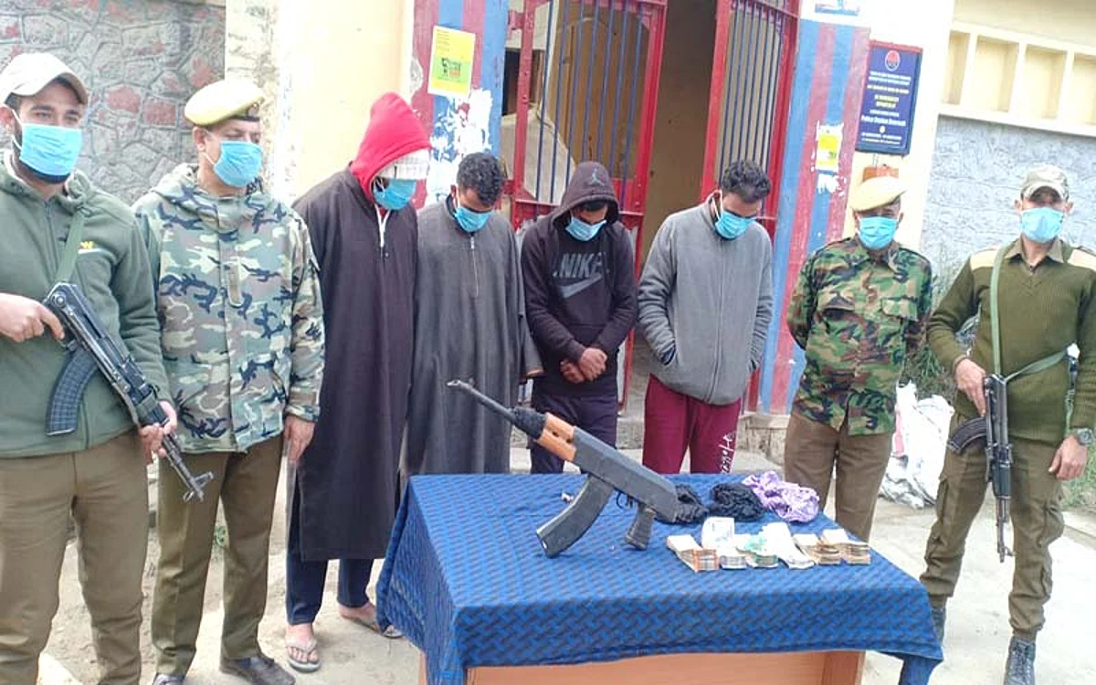 ‘Extortionists gang busted in Budgam, 4 arrested’