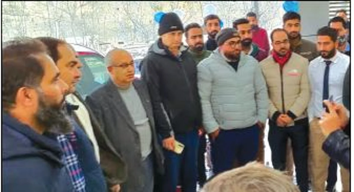Jamkash Vehicleades Ganderbal launches most fuel-efficient car Celerio