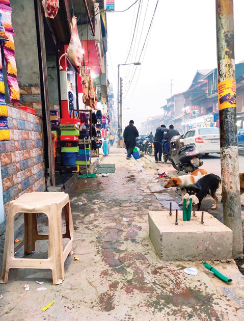 Streetlights choke walking space on Baramulla pavements