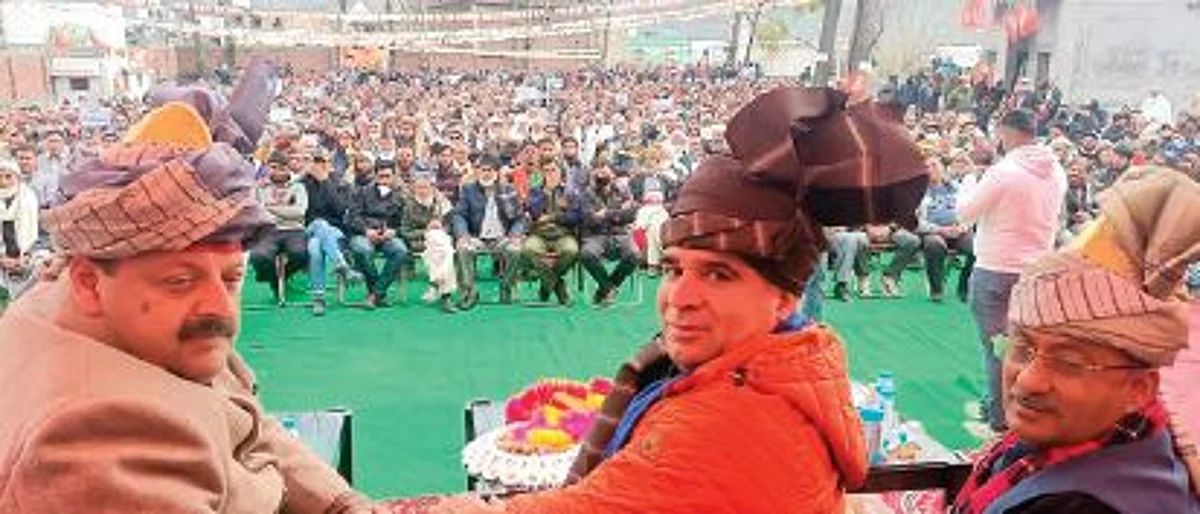 Addressing a rally at Dharal in Rajouri, Raina said that parties like NC, PDP, and Congress had utterly failed in addressing the issues of the people who had now decided that BJP would form the next government in J&K.