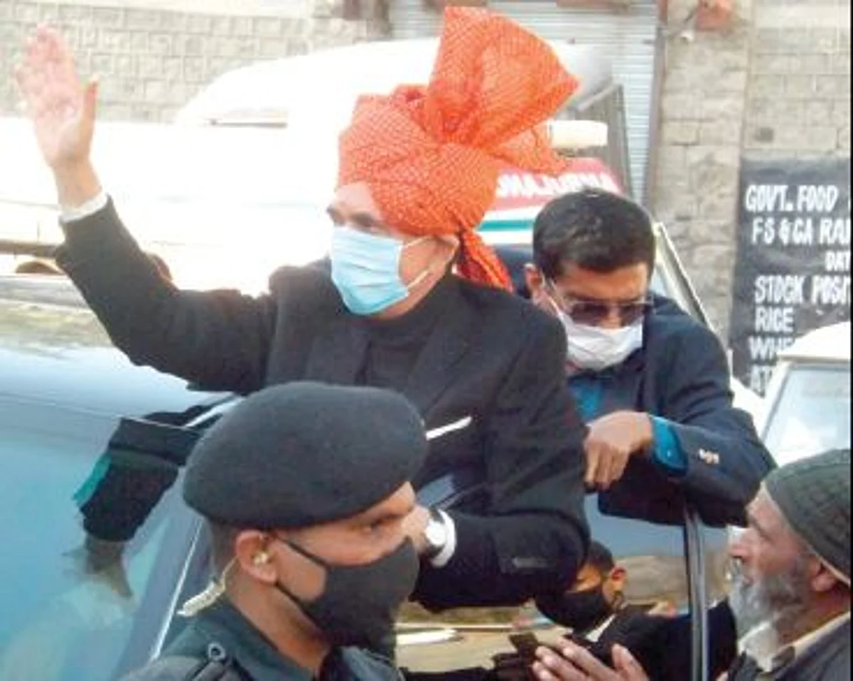 Reject those doing politics on basis of religion: Azad