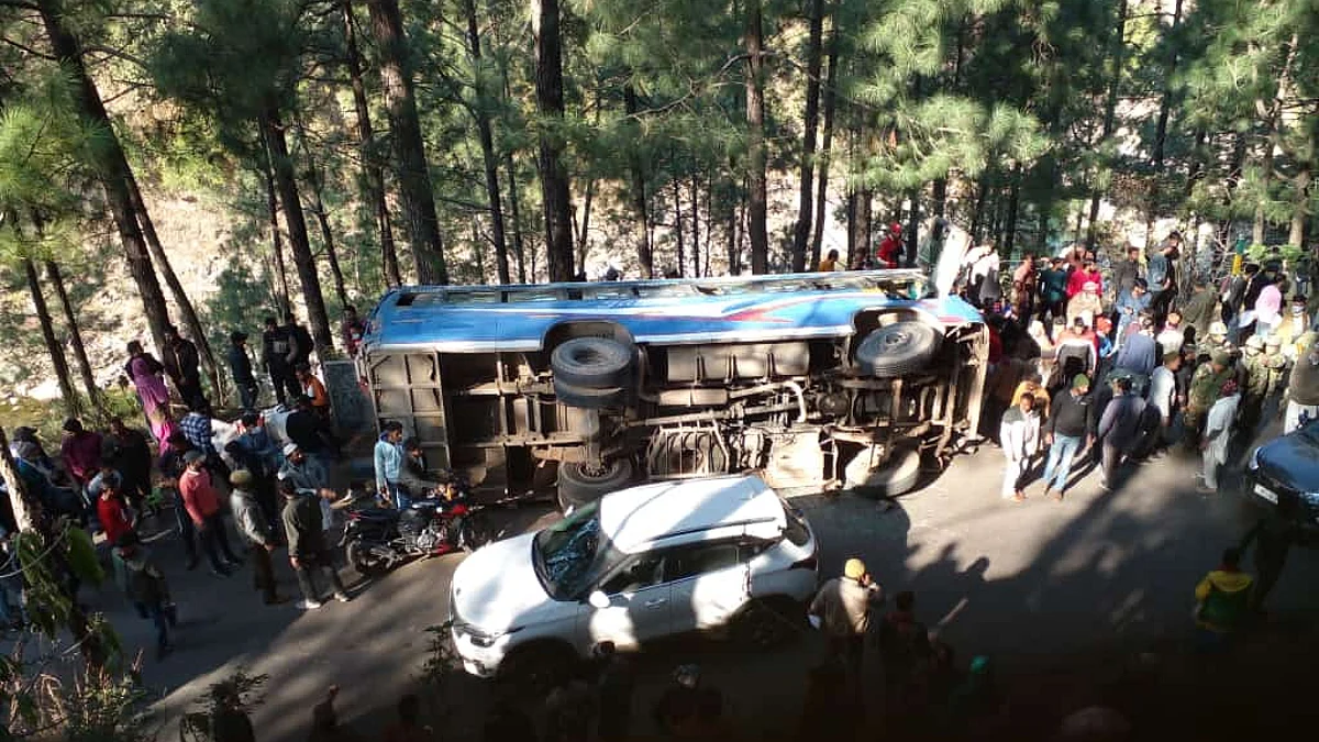 Minor girl among two dead, eleven injured as bus overturns in J&K's Rajouri