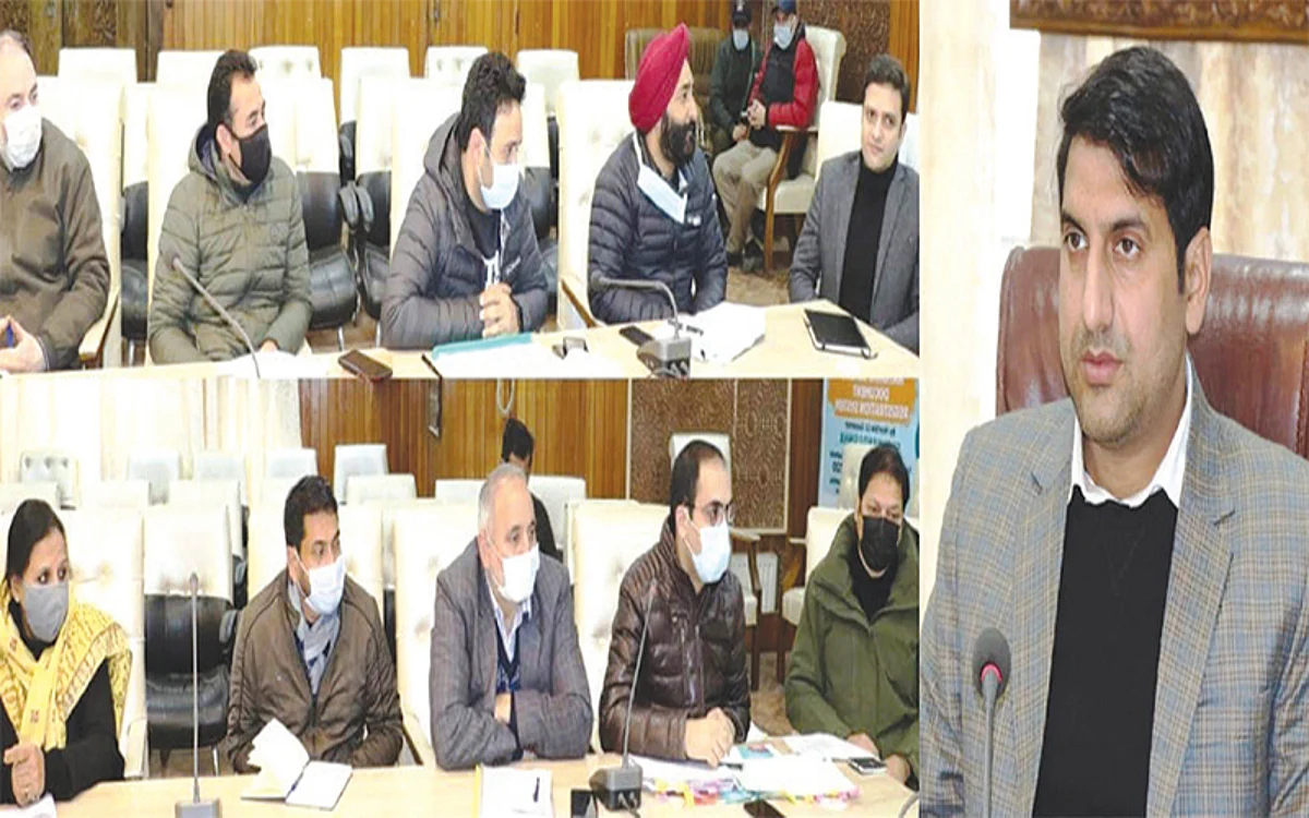 DC Srinagar chairs District Valuation Committee meeting