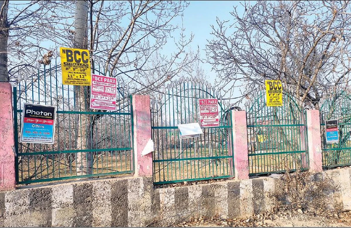 “The town wears a shabby look with the onset of winters as every bare wall is plastered with posters,” said Zubair Ahmad, a local.