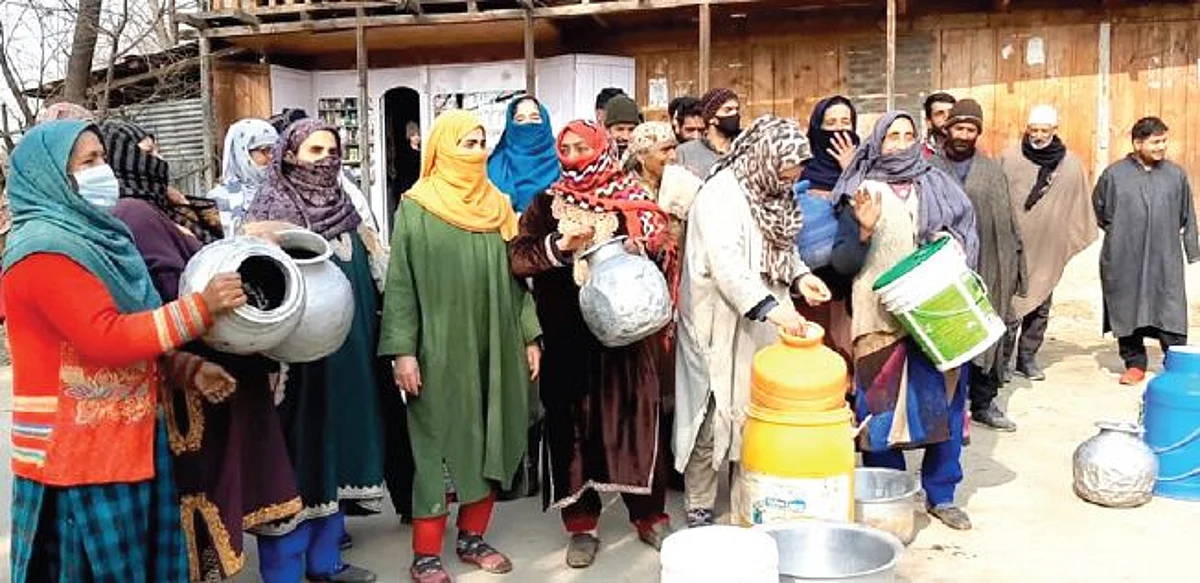 Rajouri residents protest against water shortage
