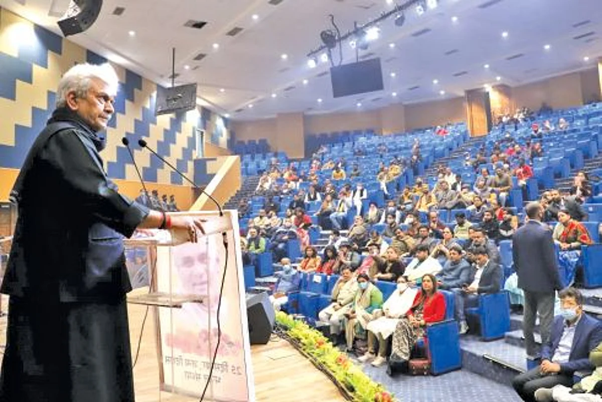 Birth anniversary of Atal Bihari Vajpayee | LG remembers Vajpayee’s sharp political understanding, cross-party appeal