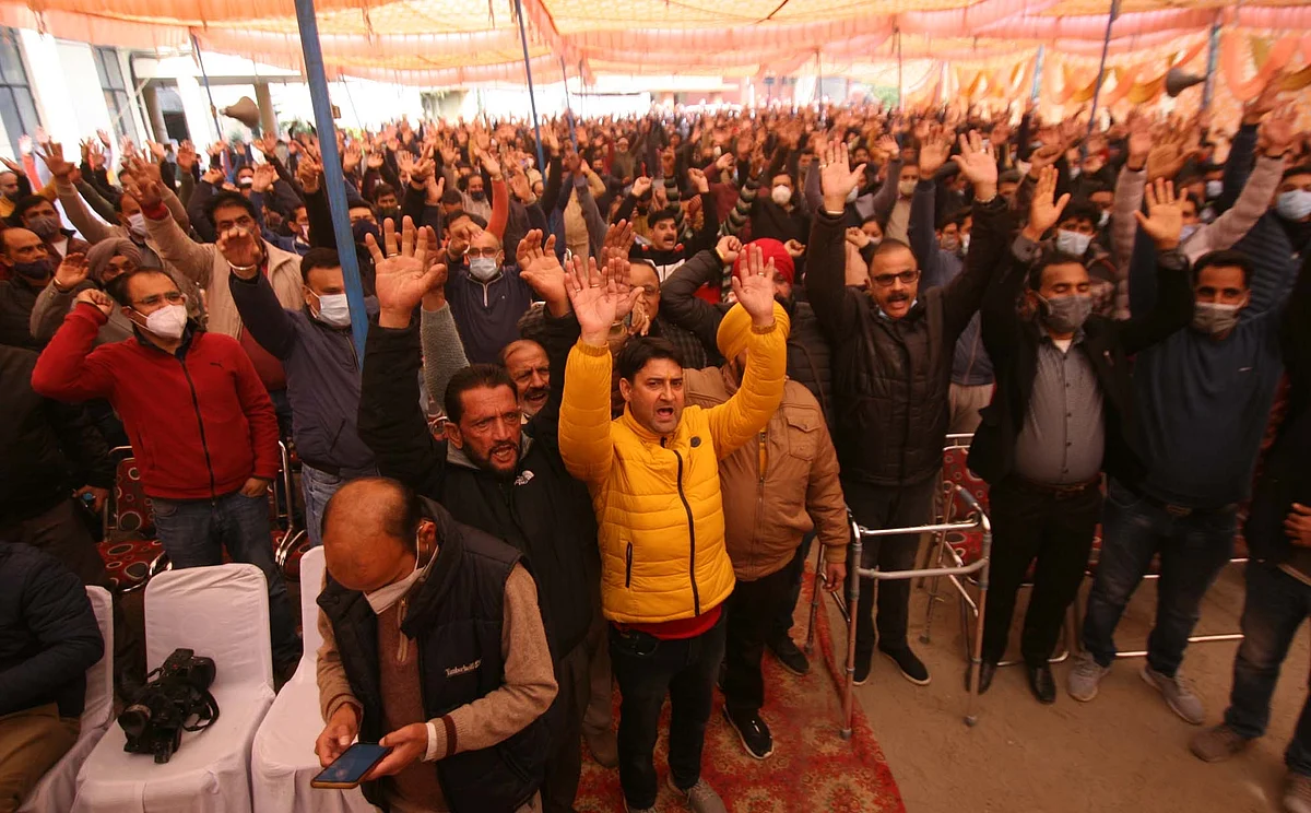Power employees call off strike in Jammu and Kashmir