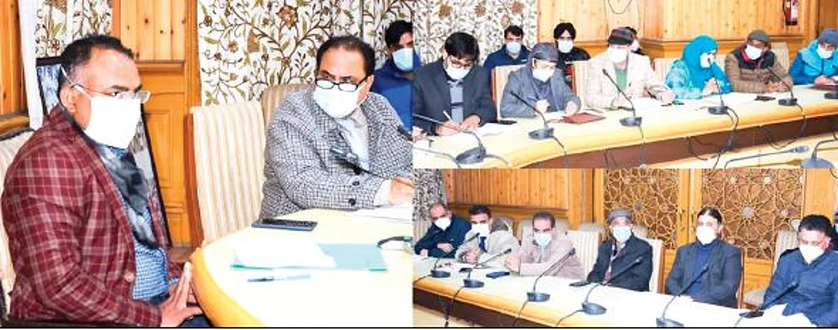 During the meeting, the divisional commissioner reviewed the status of invasive and non-invasive ventilators in every district besides the allocation of ventilators for COVID and non-COVID patients.