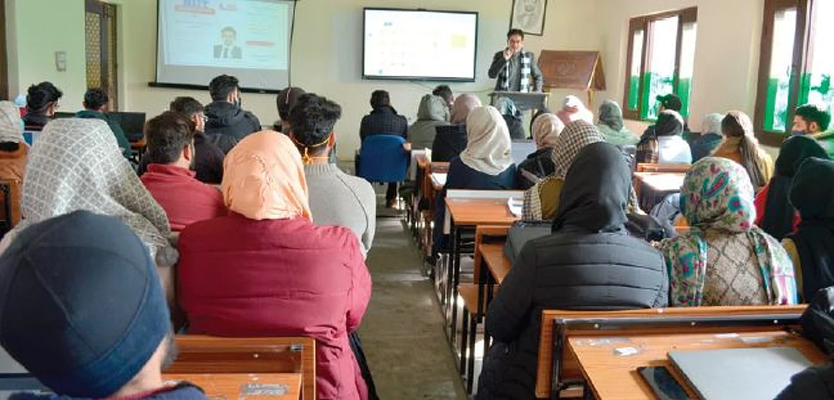 The students were also trained how analytics can be implemented in sound decision-making.