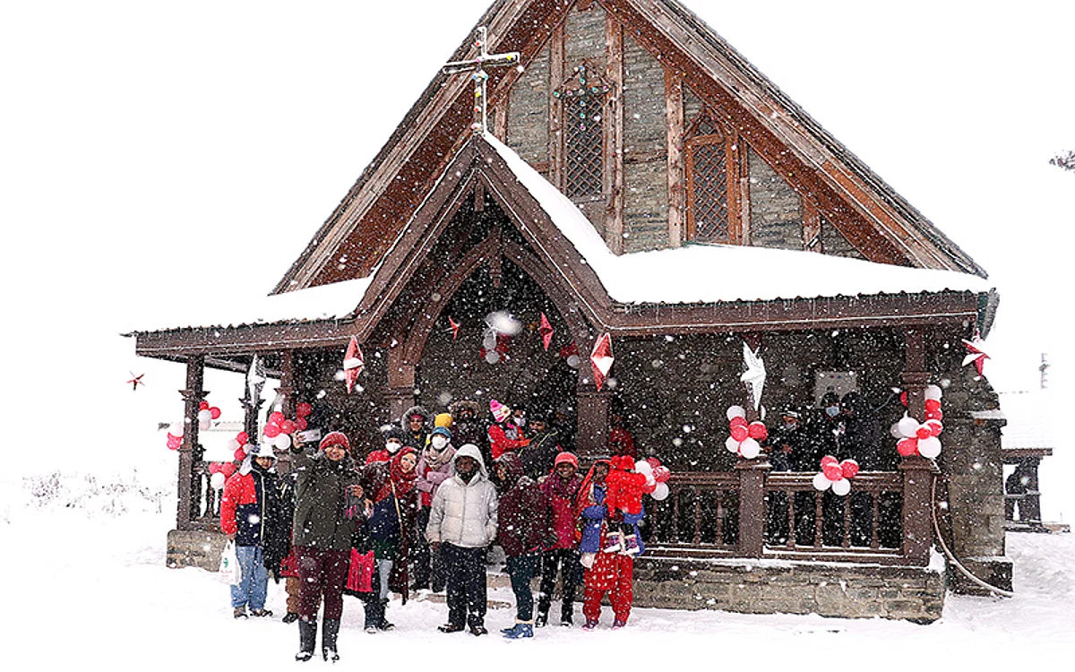 Christmas today | LG, Chief Secy, Advisors, Farooq, Omar greet people