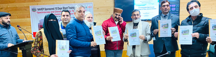 Director Agriculture Department Kashmir Choudary Mohammad Iqbal, who was the guest of honour at the occasion, talked about the various relent opportunities.