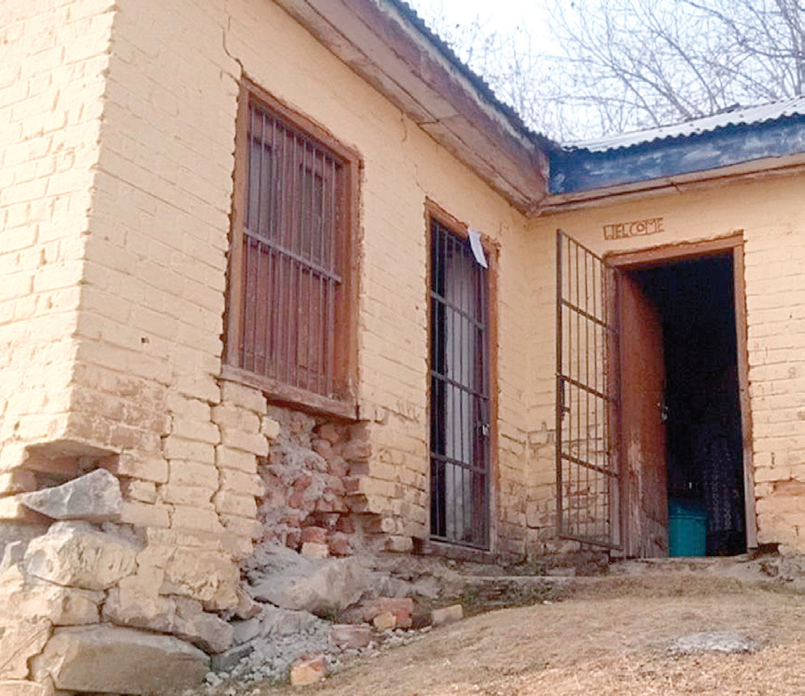 The condition of the building has left the employees anguished.