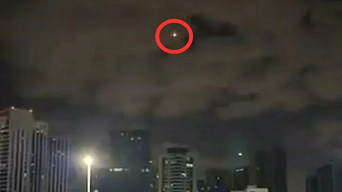 UAE says it intercepts 2 ballistic missiles over Abu Dhabi