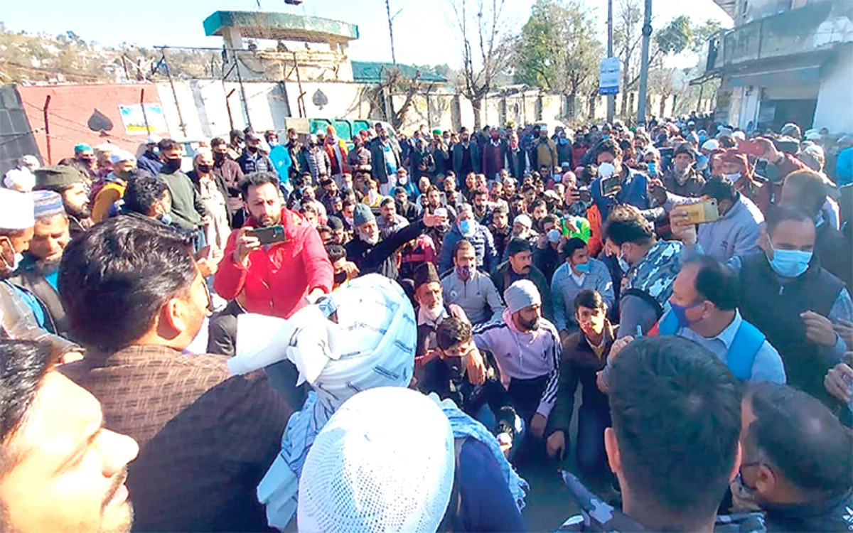 Protest against JDA’s demolition drive enters 3rd day
