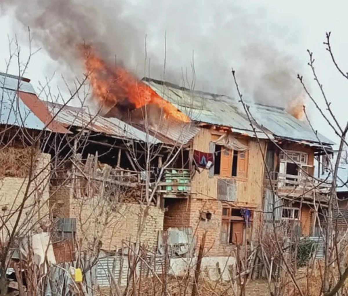 2 houses gutted in Sopore fire mishap
