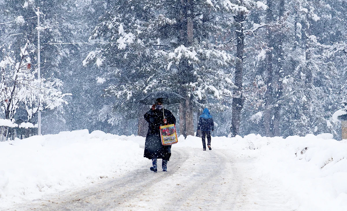 Bad weather: Kashmir University postpones all exams scheduled on Thursday, Friday