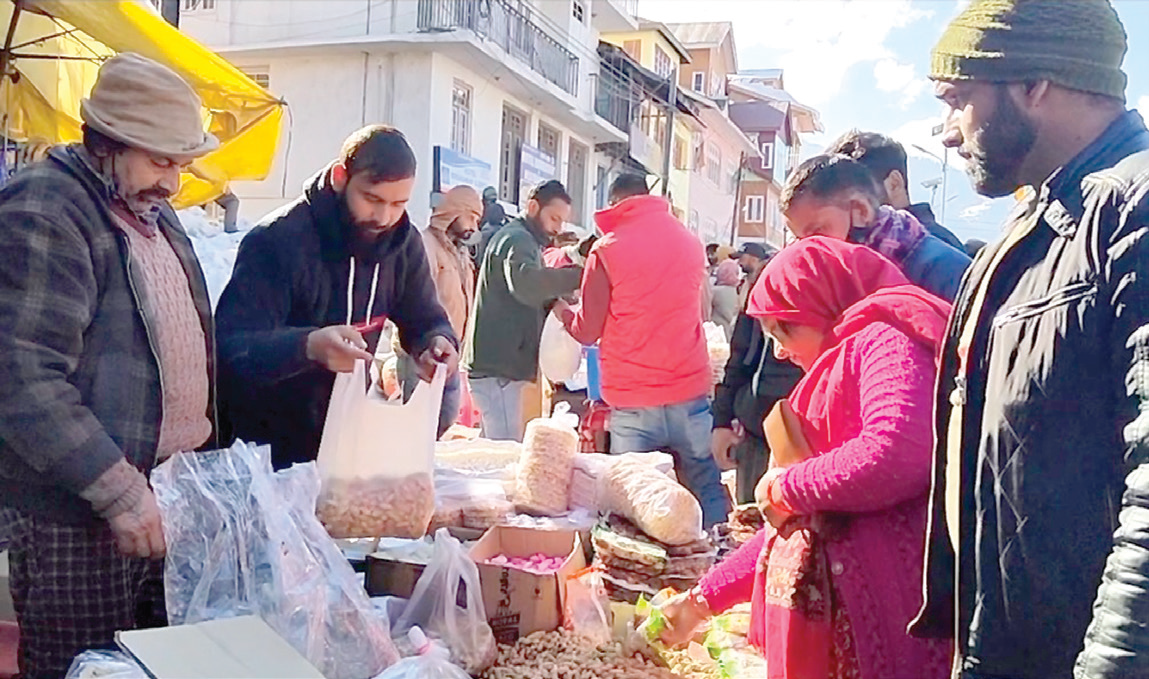 Farooq, Omar, Altaf Bukhari, G A Mir, Hakeem Yaseen greet people on Lohri, Makar Sankranti