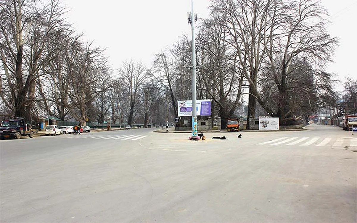 Sunday Market wears deserted look amid COVID19 weekend restrictions